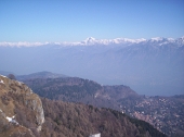 16 Spicca la punta del Legnone e sotto la Madonna del Ghisallo